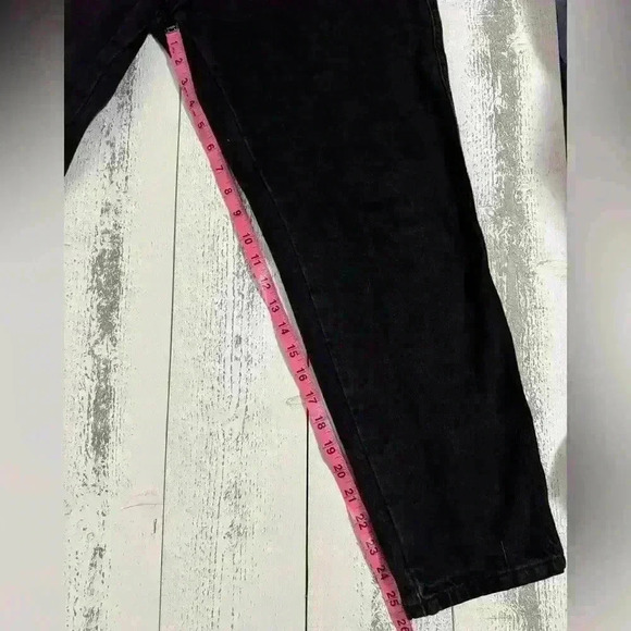 Free People- We The Free Black Mom High Rise Baggy Straight leg Jeans Size 30 - Picture 2 of 5